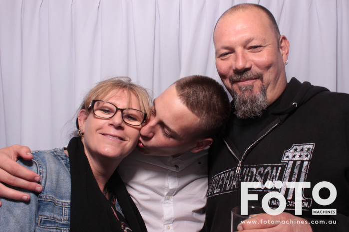 Billy's 21st | View more photos from the event at gallery.fotomachines.com.au/u/FOTOMachines/Billys-21st